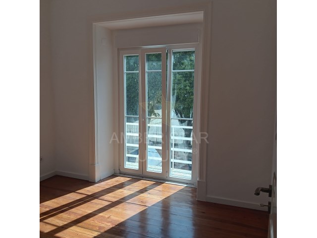 Квартира в Лиссабоне, Португалия, 90 м² - фото 2
