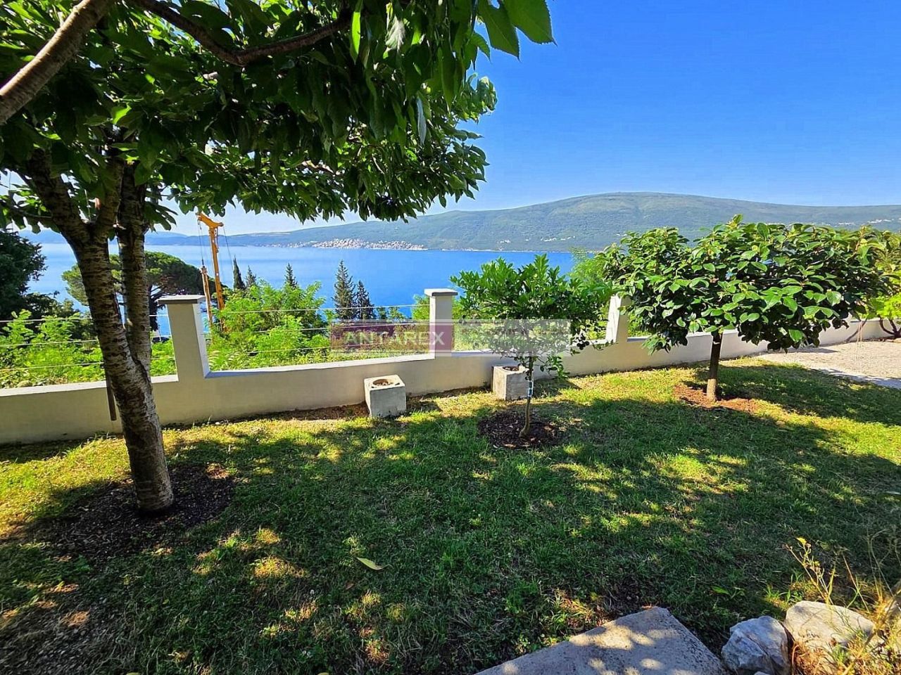 Вилла в Биеле, Черногория, 100 м² - фото 11