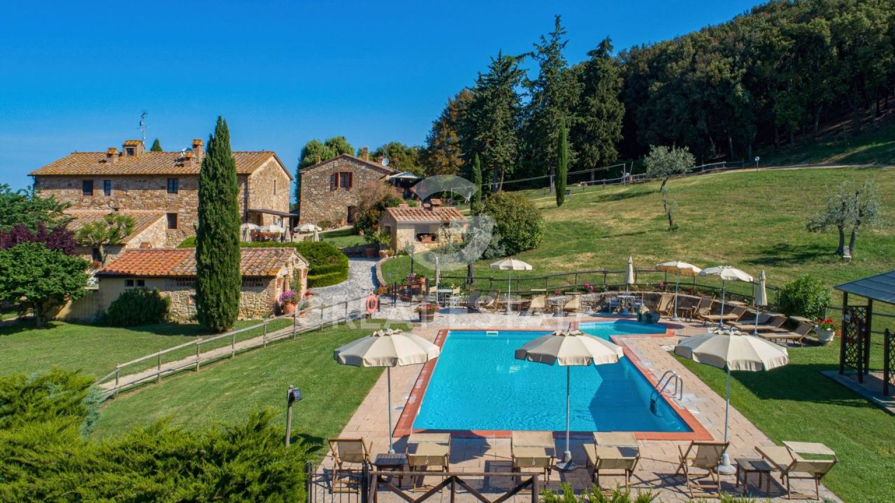 Дом Gambassi Terme, Италия, 700 м² - фото 2