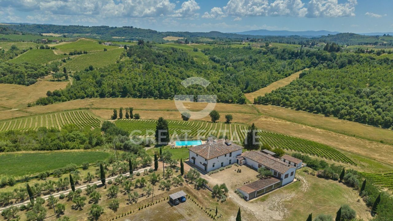 Дом в Чертальдо, Италия, 667.6 м² - фото 2