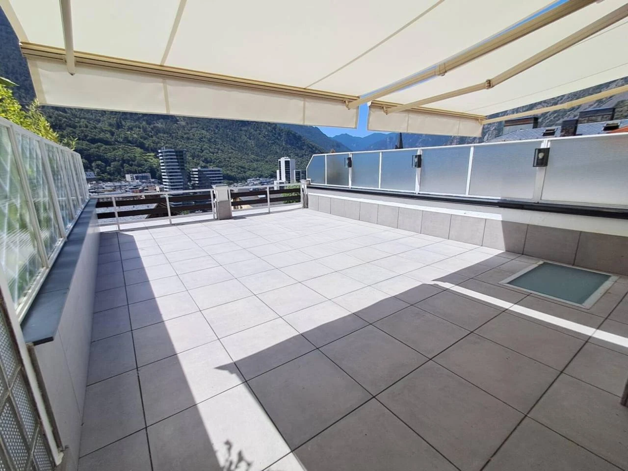 Квартира в Эскальдесе, Андорра, 110 м² - фото 8
