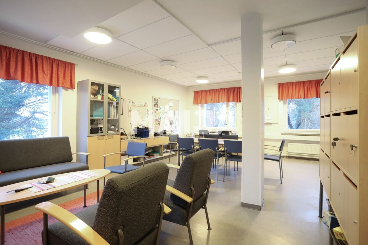 Кафе, ресторан в Холлола, Финляндия, 2 223 м² - фото 11