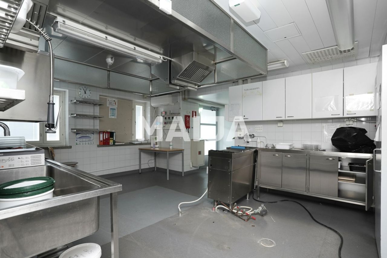 Кафе, ресторан в Холлола, Финляндия, 2 223 м² - фото 14