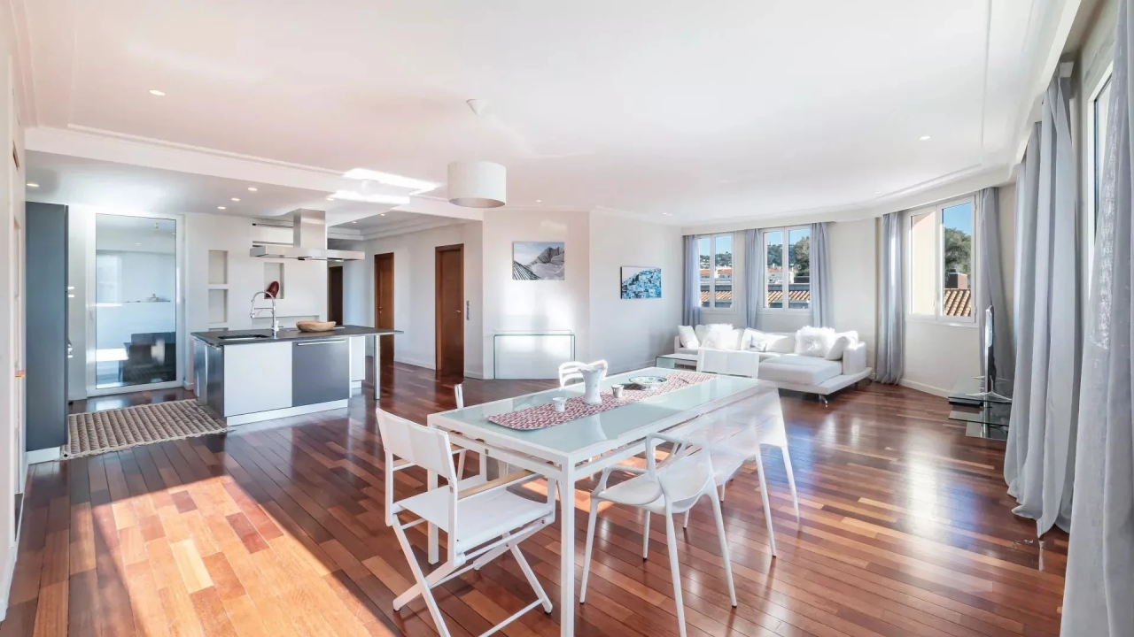 Квартира в Каннах, Франция, 128 м² - фото 1