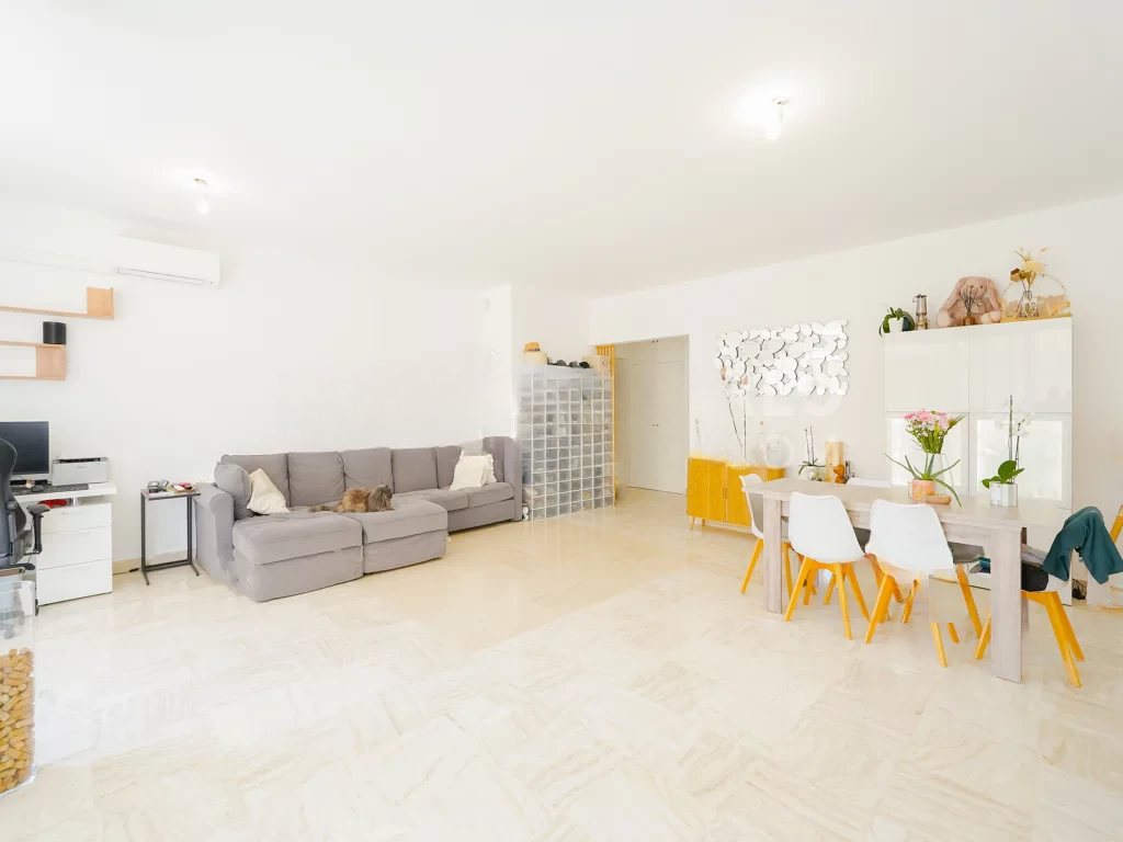 Квартира в Сен-Романе, Монако, 126 м² - фото 1