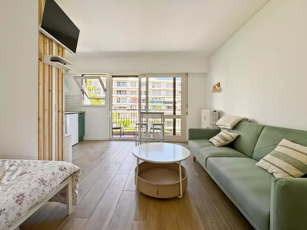 Квартира в Каннах, Франция, 25 м² - фото 1