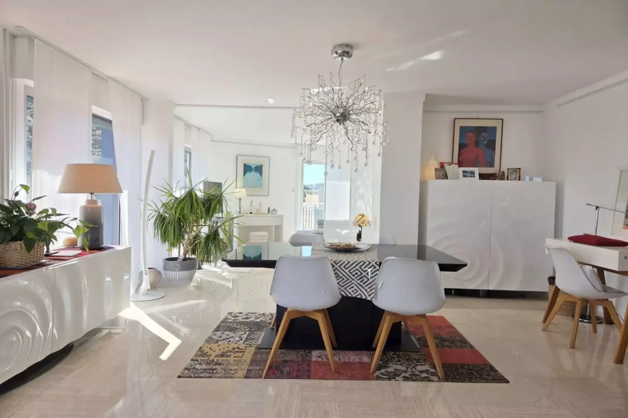 Квартира в Каннах, Франция, 110 м² - фото 1