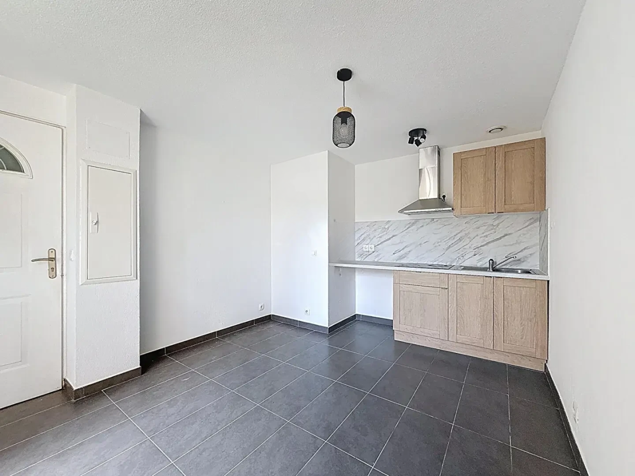 Квартира в Каннах, Франция, 20 м² - фото 2