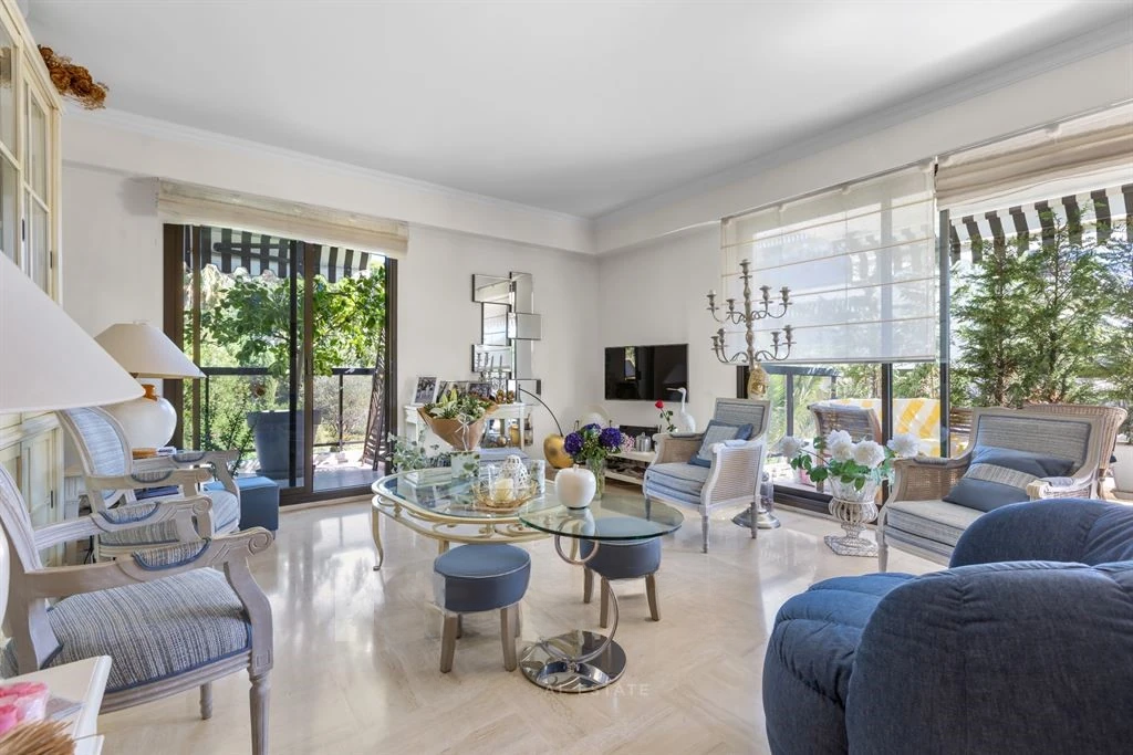Квартира в Каннах, Франция, 90 м² - фото 2