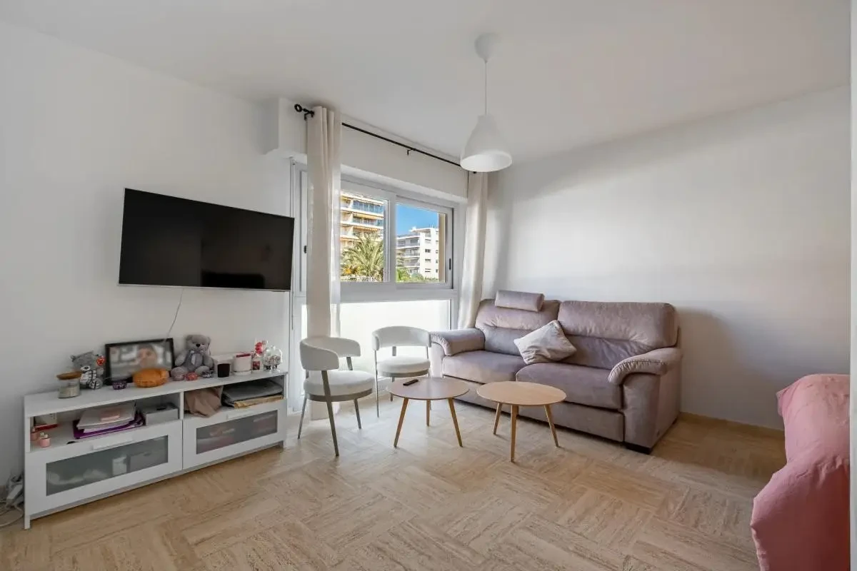 Квартира в Каннах, Франция, 30 м² - фото 3