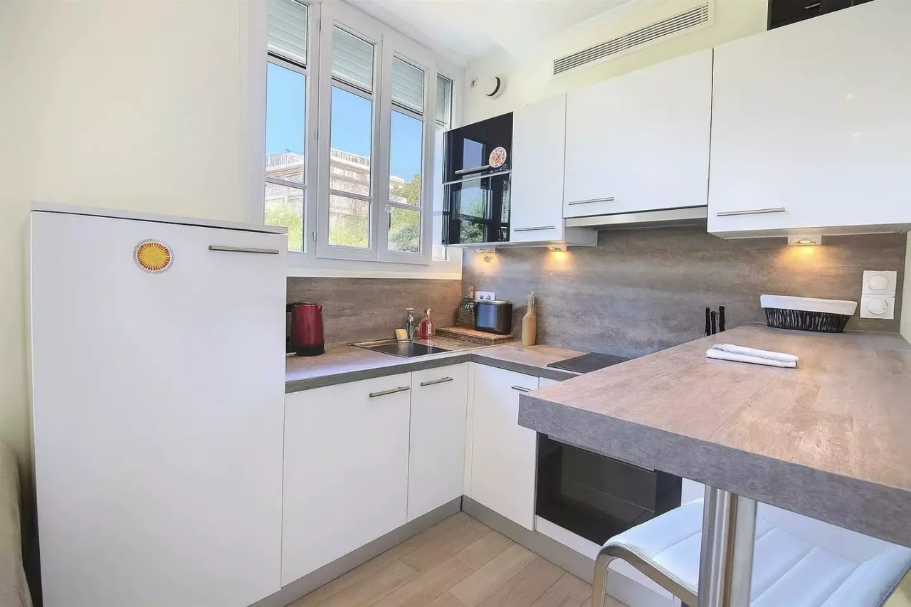 Квартира в Каннах, Франция, 28 м² - фото 3