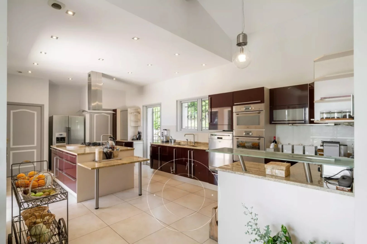 Квартира в Каннах, Франция, 230 м² - фото 5