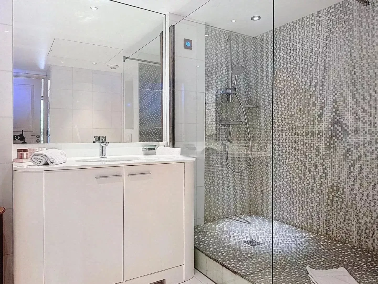 Квартира в Каннах, Франция, 55 м² - фото 11
