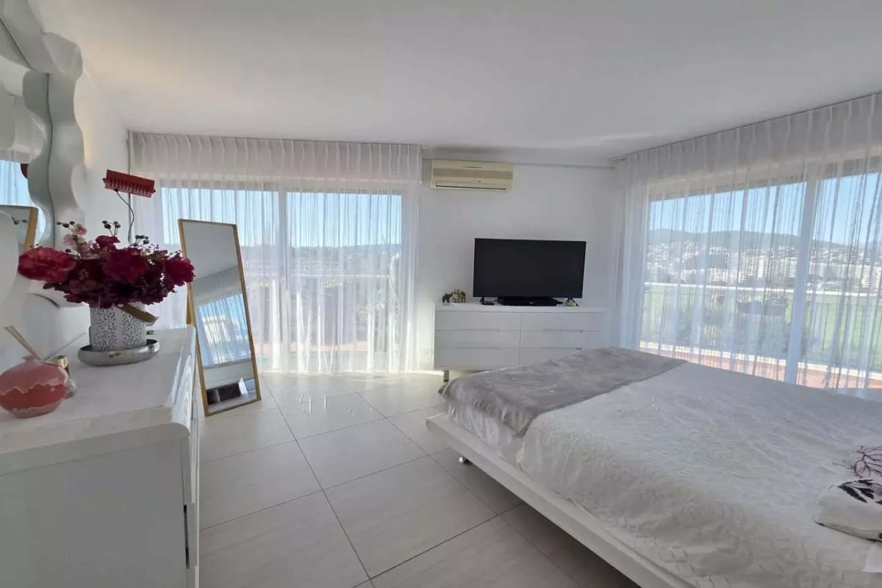 Квартира в Каннах, Франция, 110 м² - фото 14