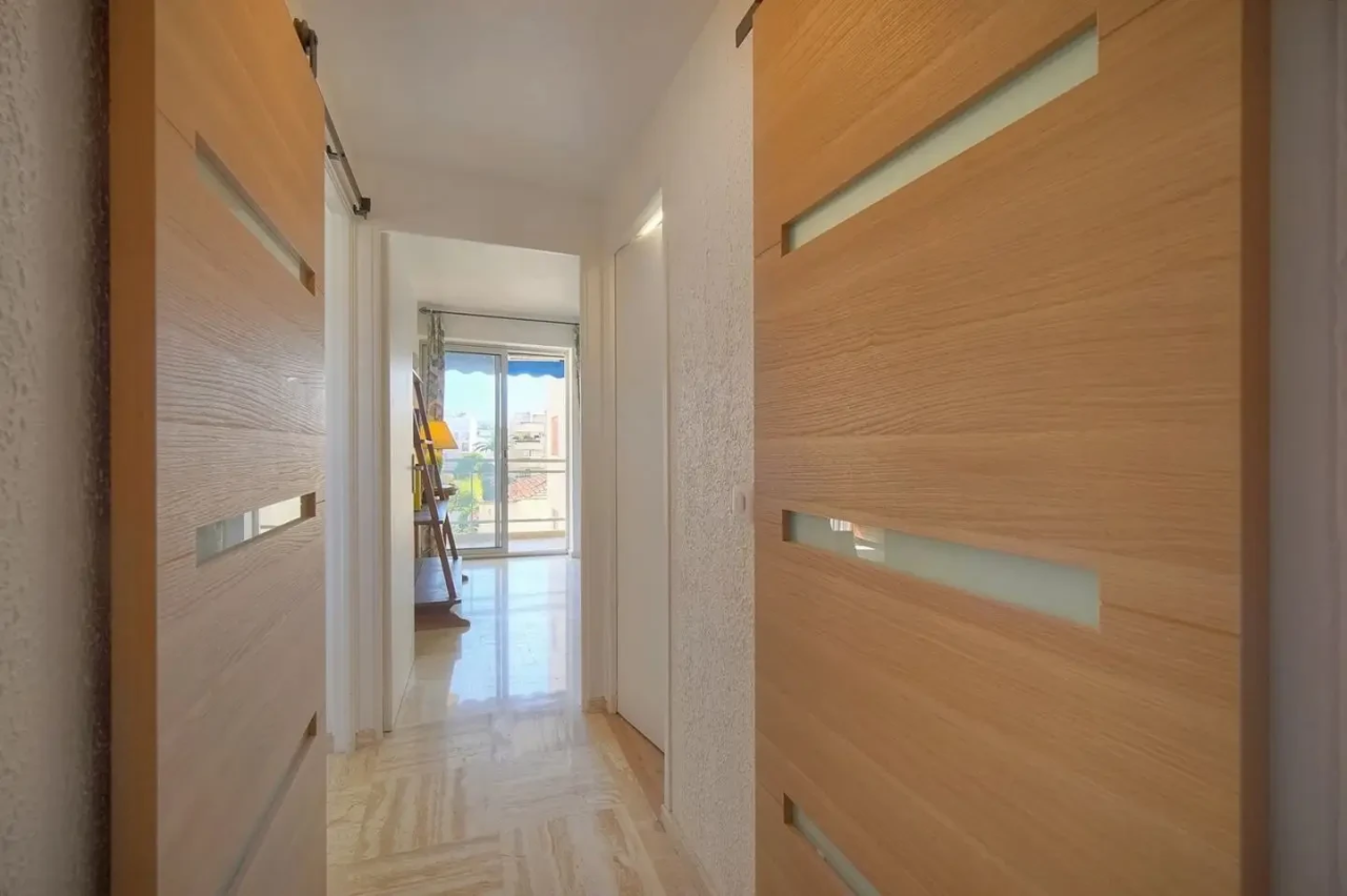 Квартира в Каннах, Франция, 40 м² - фото 16
