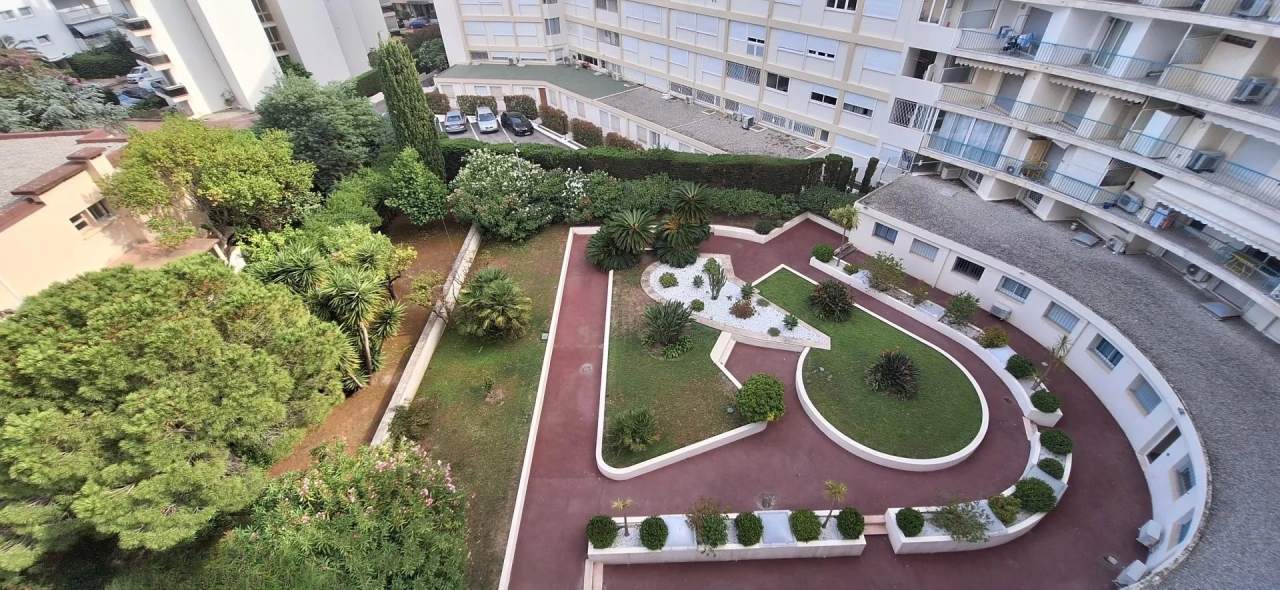 Квартира в Каннах, Франция, 98 м² - фото 17