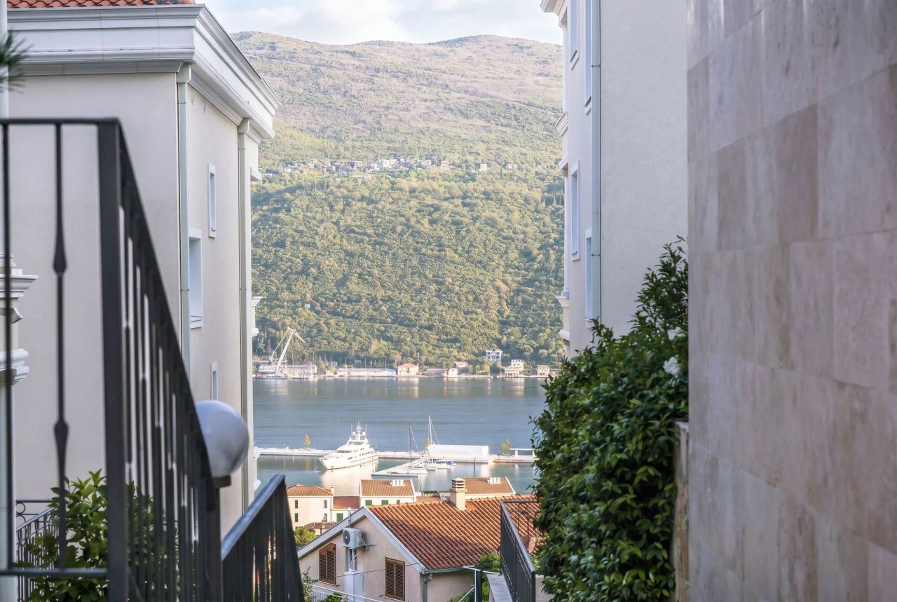 Пентхаус в Херцег-Нови, Черногория, 225.5 м² - фото 10