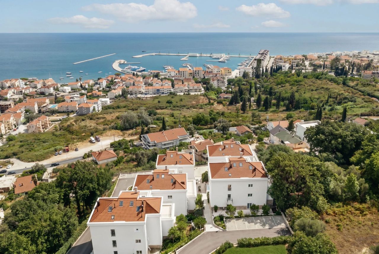 Пентхаус в Херцег-Нови, Черногория, 225.5 м² - фото 11