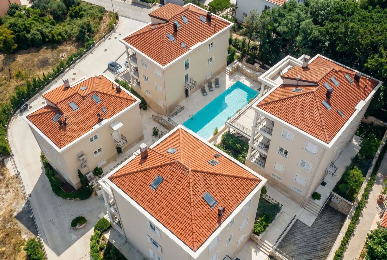 Пентхаус в Херцег-Нови, Черногория, 225.5 м² - фото 12