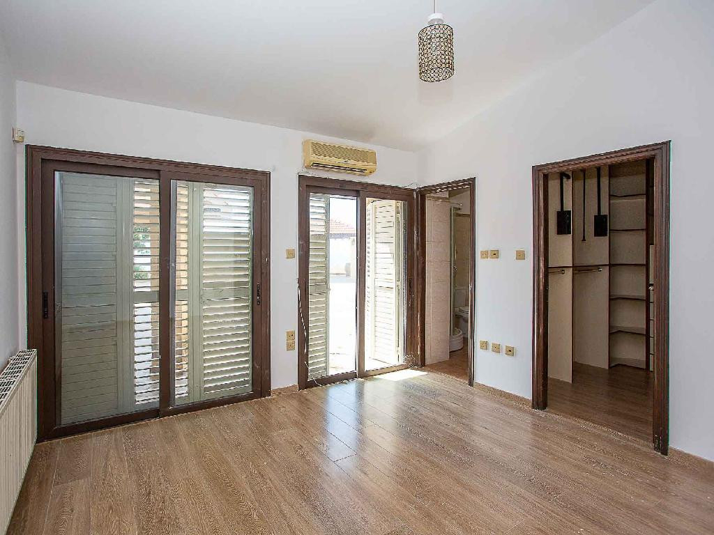 Дом в Айос-Атанасиосе, Кипр, 251 м² - фото 13