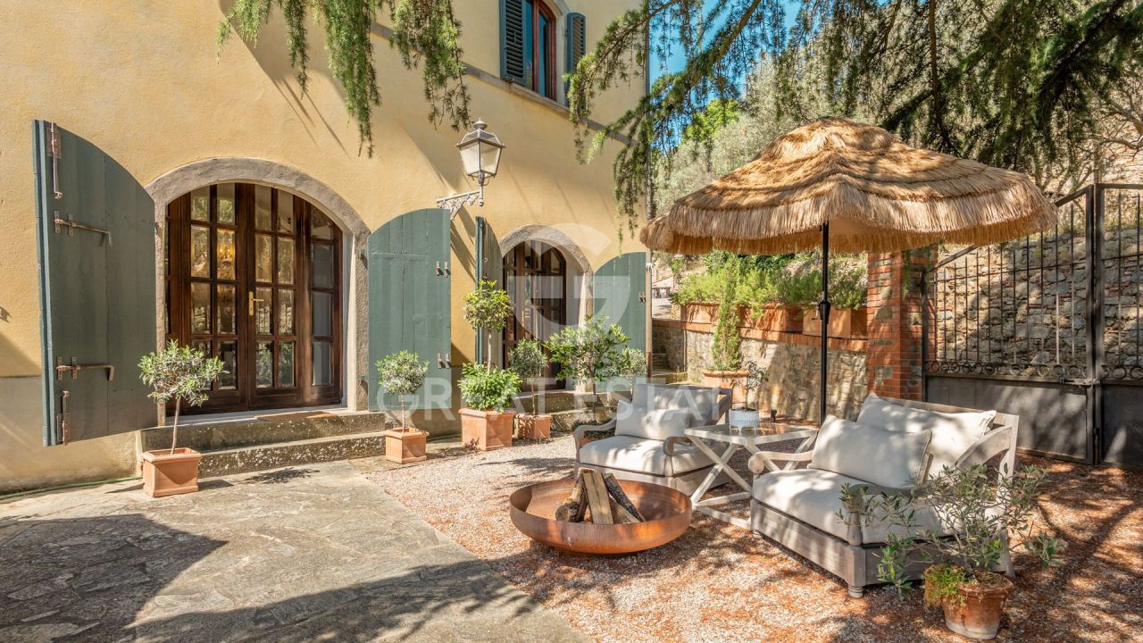 Вилла в Кастильон-Фиорентино, Италия, 474.5 м² - фото 10