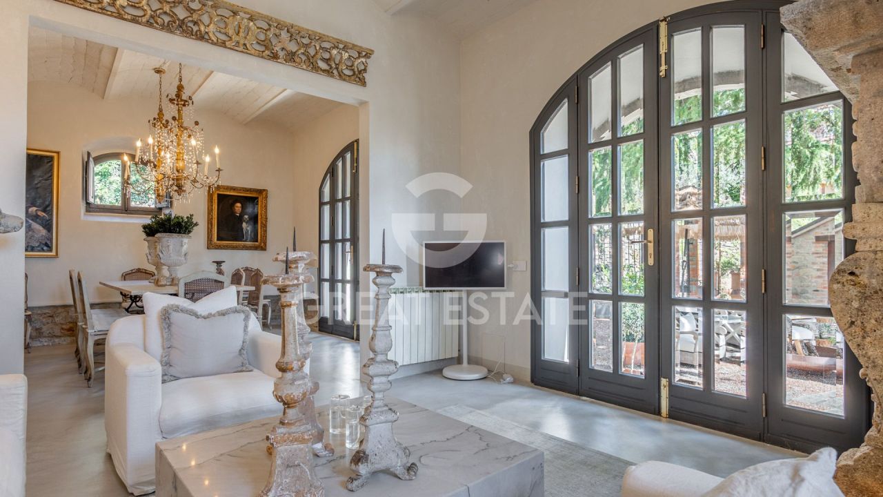 Вилла в Кастильон-Фиорентино, Италия, 474.5 м² - фото 17