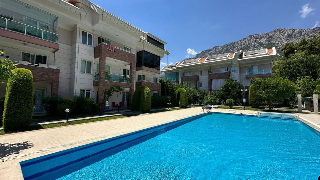 Квартира в Кемере, Турция, 128 м² - фото 1