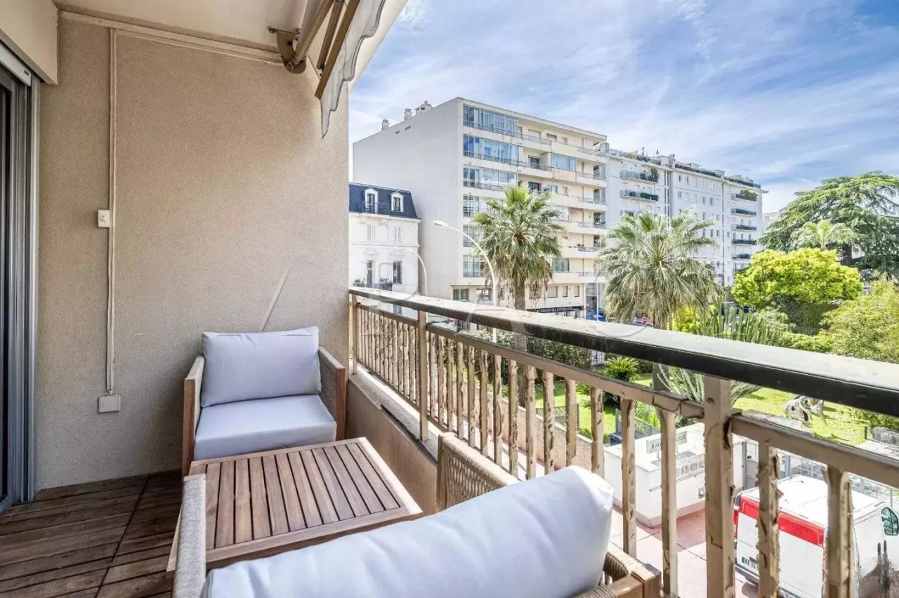 Квартира в Каннах, Франция, 30 м² - фото 1