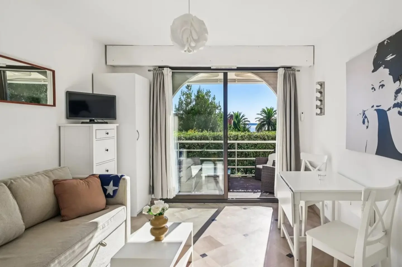 Квартира в Каннах, Франция, 17 м² - фото 2