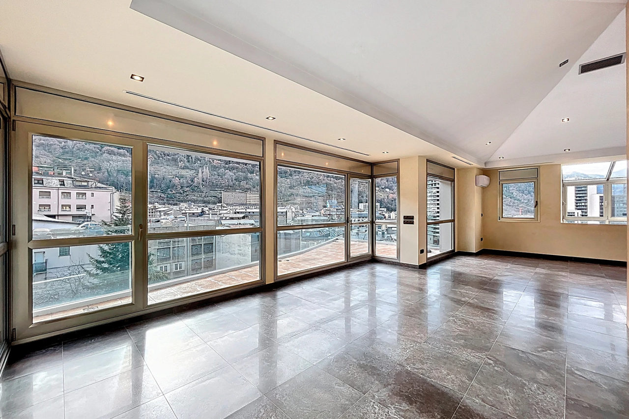 Квартира в Эскальдесе, Андорра, 215 м² - фото 2