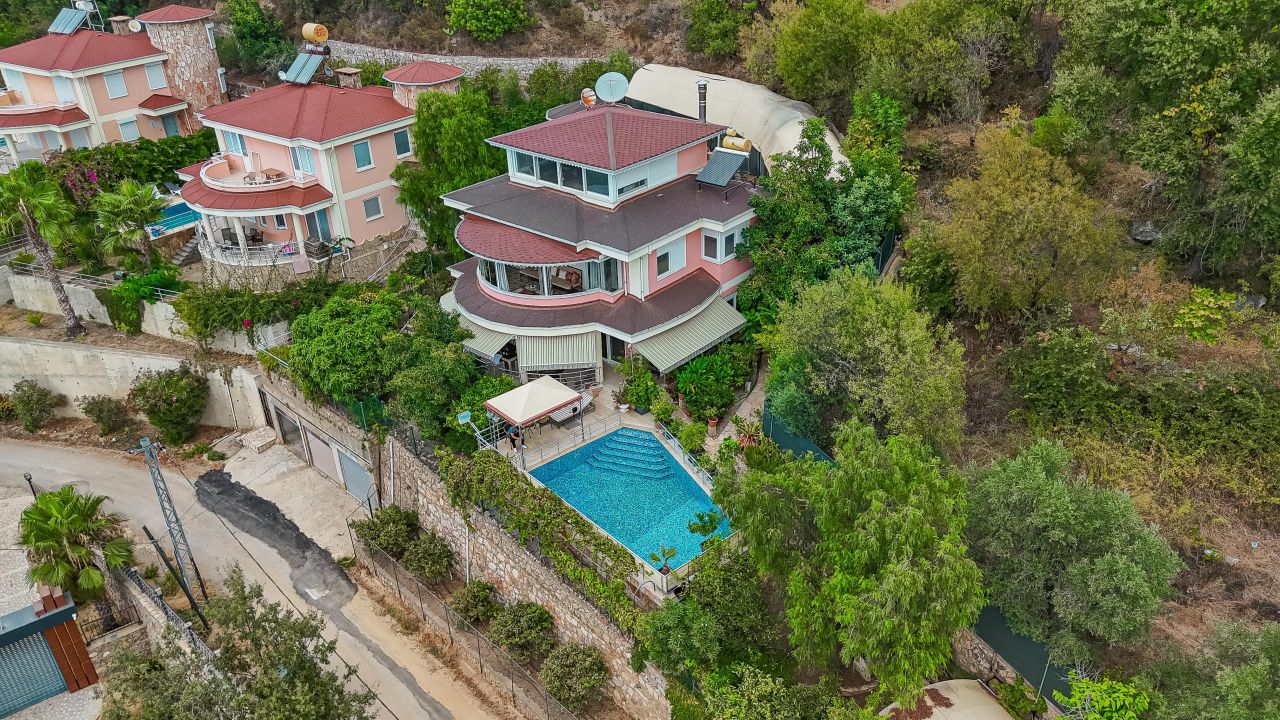 Вилла в Алании, Турция, 250 м² - фото 1
