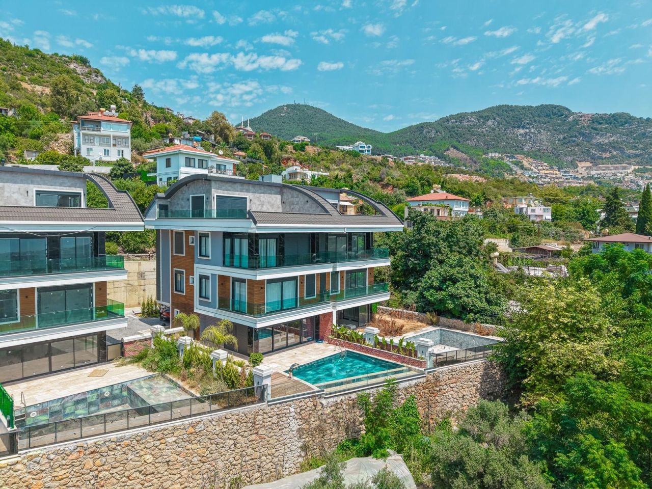 Вилла в Алании, Турция, 450 м² - фото 1