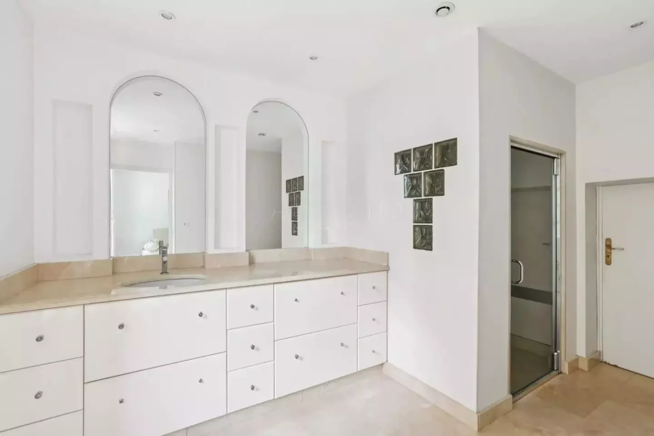 Квартира в Каннах, Франция, 340 м² - фото 11