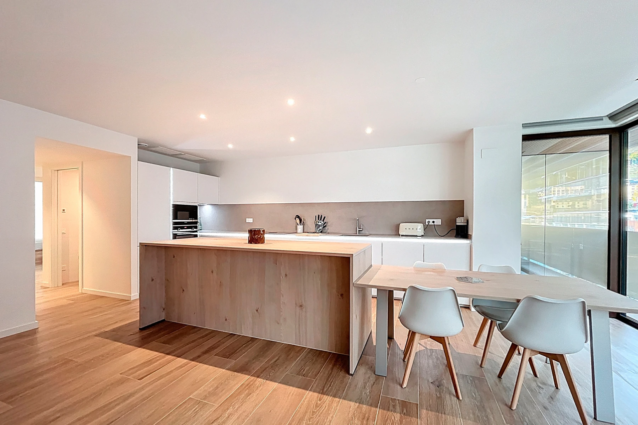 Квартира в Эскальдесе, Андорра, 142 м² - фото 13