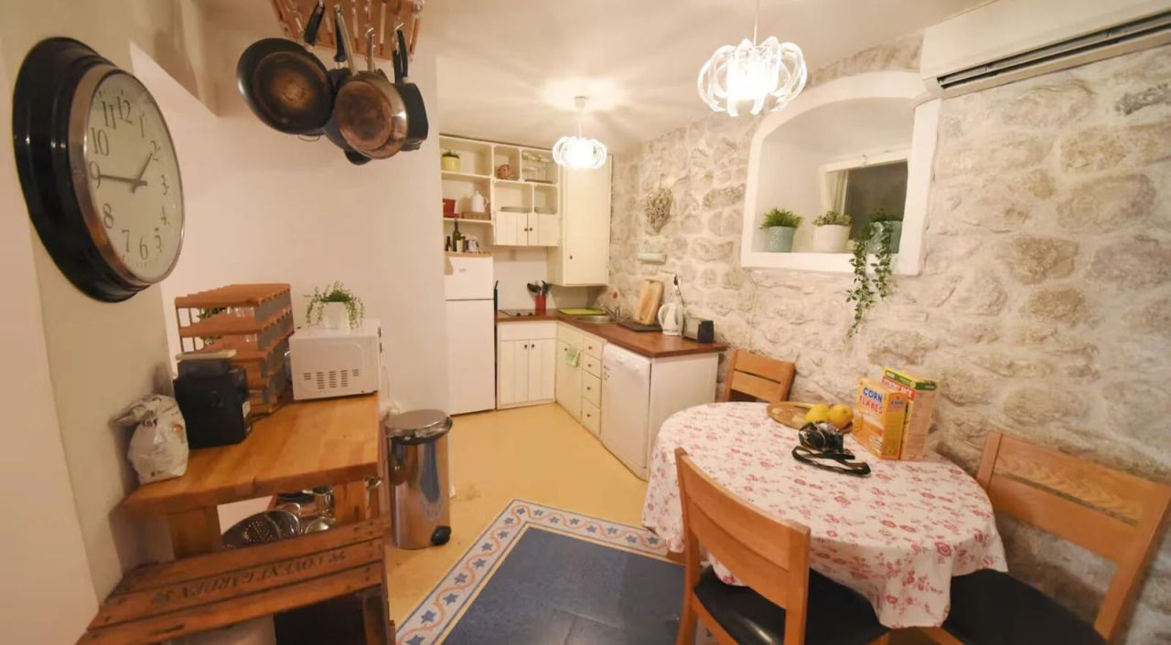 Дом в Перасте, Черногория, 80 м² - фото 5