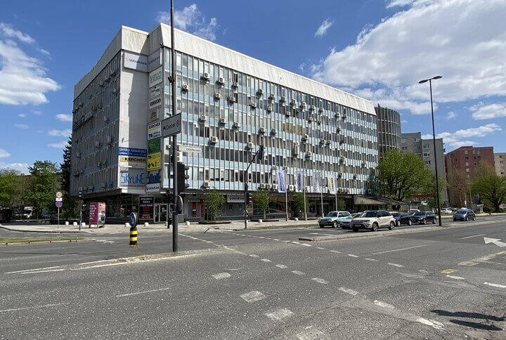 Офис в Любляне, Словения, 817 м² - фото 1