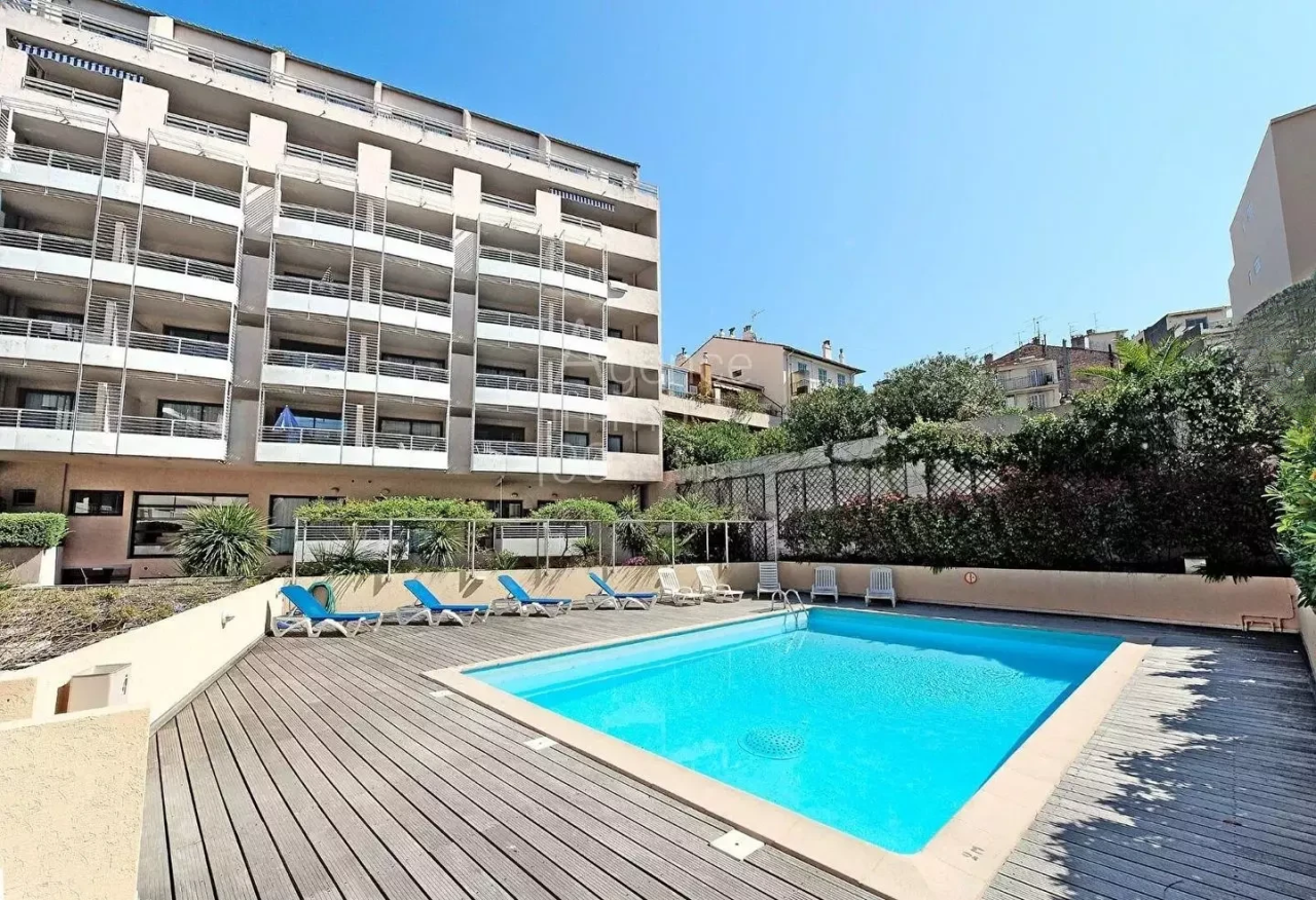 Квартира в Каннах, Франция, 21 м² - фото 1
