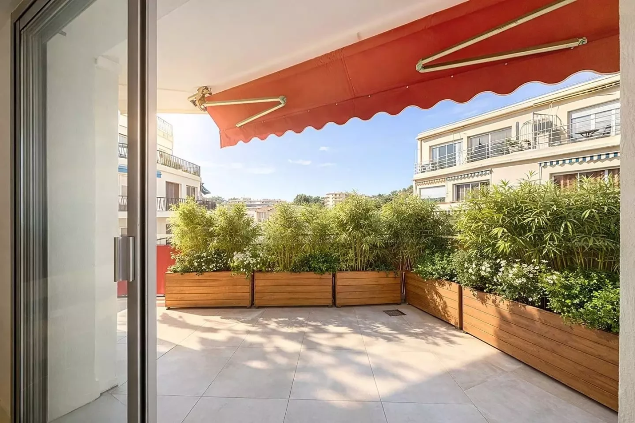 Квартира в Каннах, Франция, 70 м² - фото 1