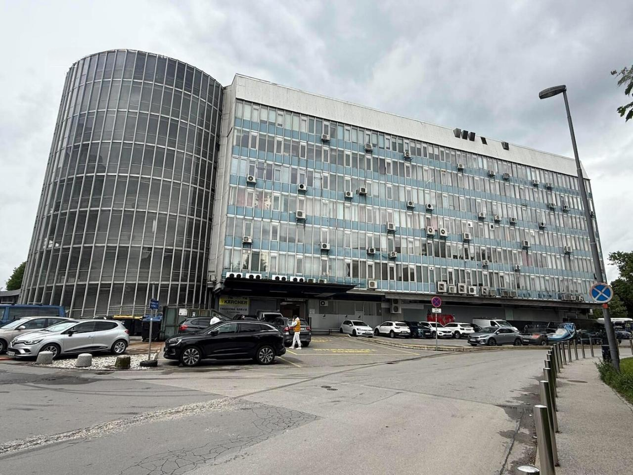 Офис в Любляне, Словения, 795 м² - фото 1