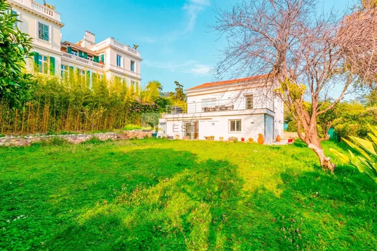 Квартира в Каннах, Франция, 175 м² - фото 1