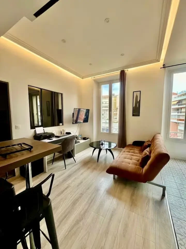 Квартира в Каннах, Франция, 33 м² - фото 1