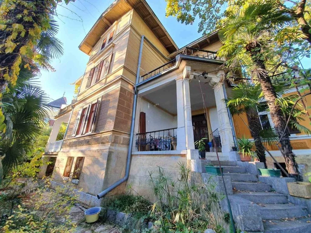 Квартира в Опатии, Хорватия, 244 м² - фото 1