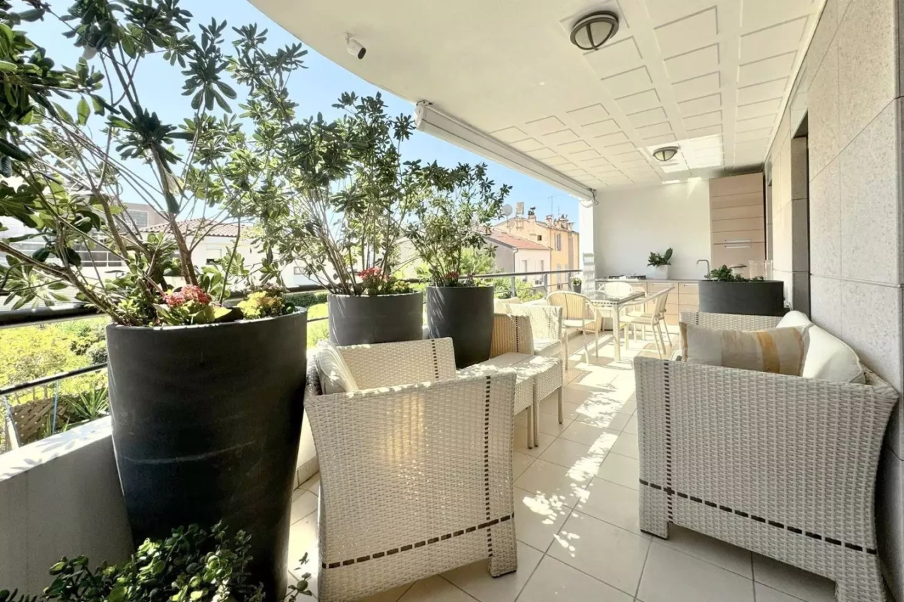 Квартира в Каннах, Франция, 95 м² - фото 2