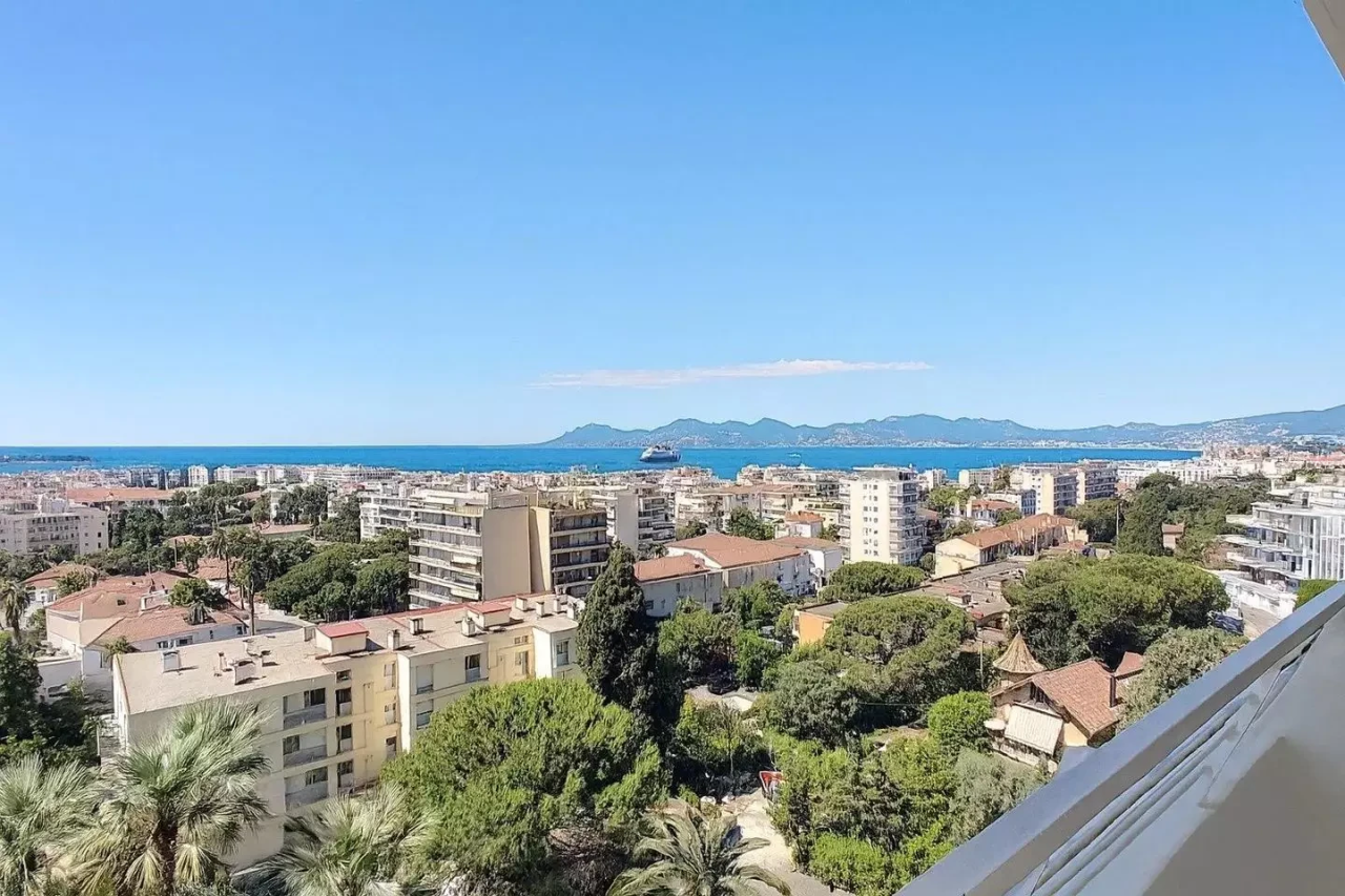 Квартира в Каннах, Франция, 70 м² - фото 2