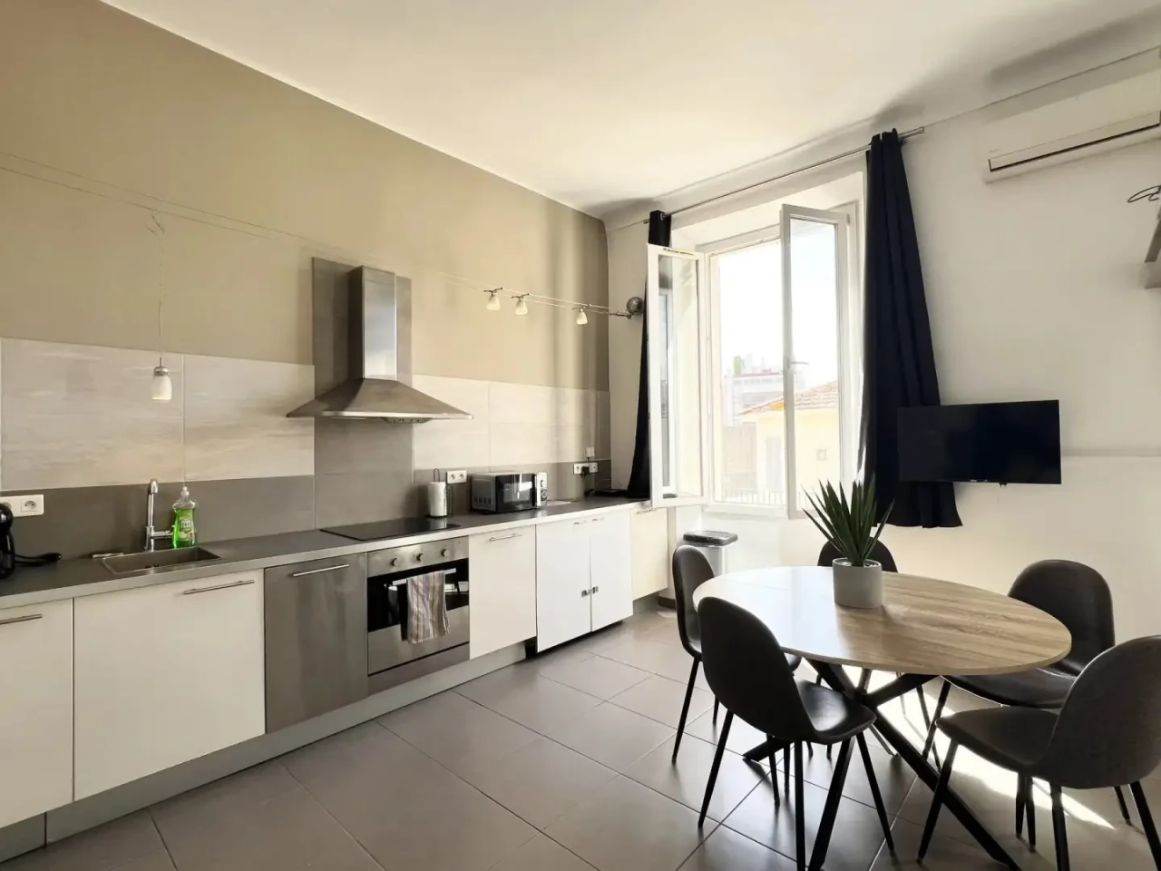 Квартира в Каннах, Франция, 29 м² - фото 2