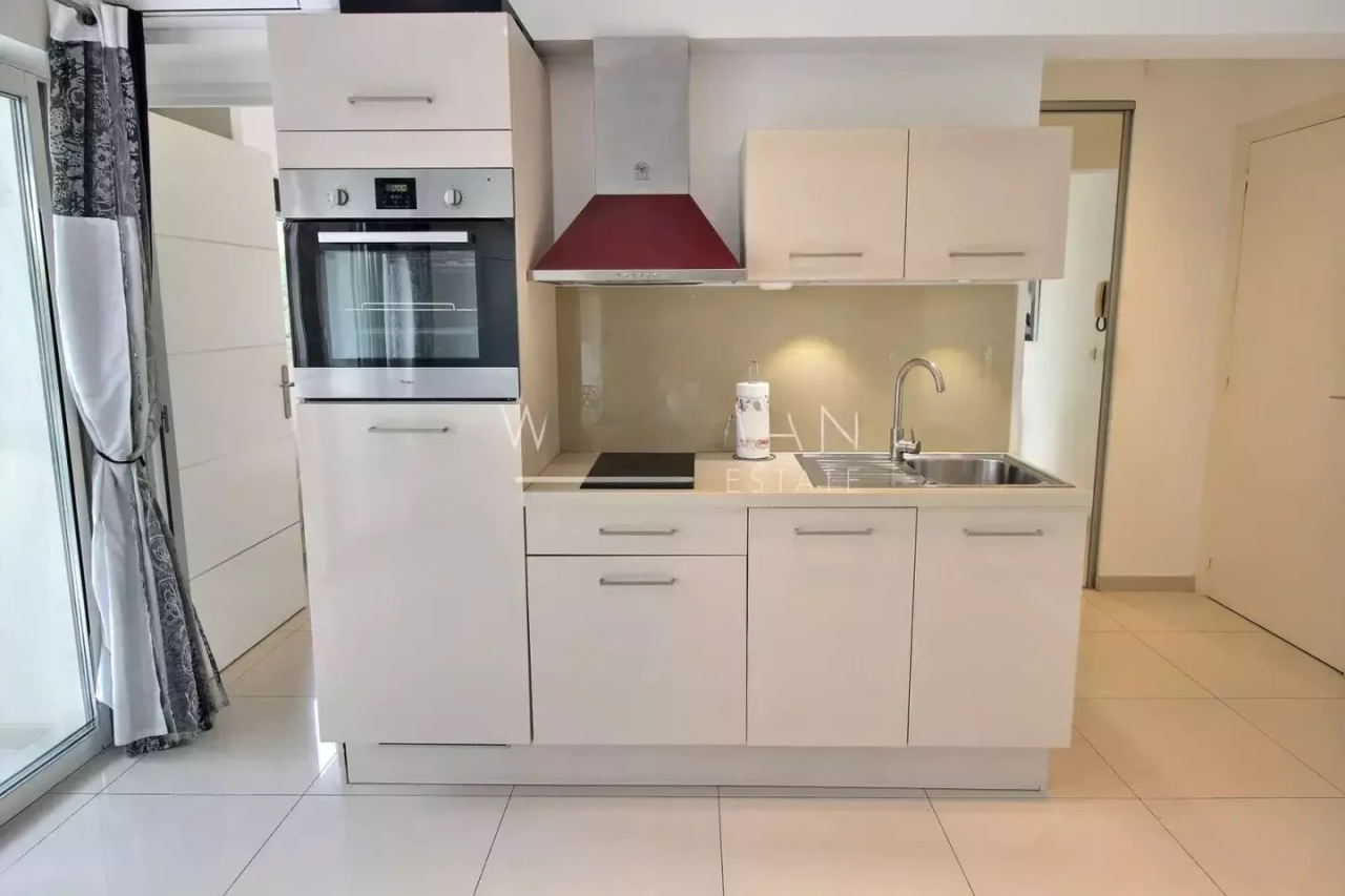 Квартира в Каннах, Франция, 30 м² - фото 5