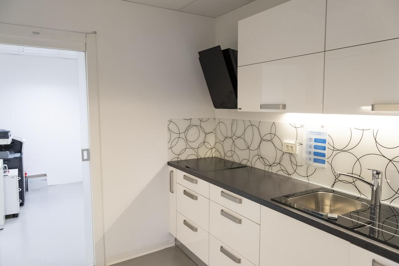 Офис в Любляне, Словения, 817 м² - фото 6
