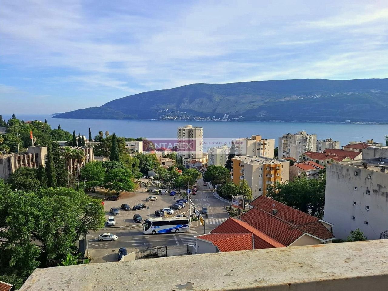Апартаменты в Херцег-Нови, Черногория, 94 м² - фото 1