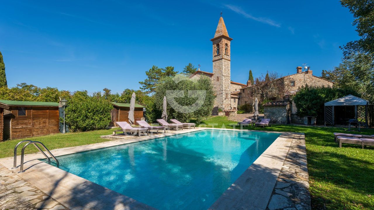 Дом в Кастеллина-ин-Кьянти, Италия, 462 м² - фото 1