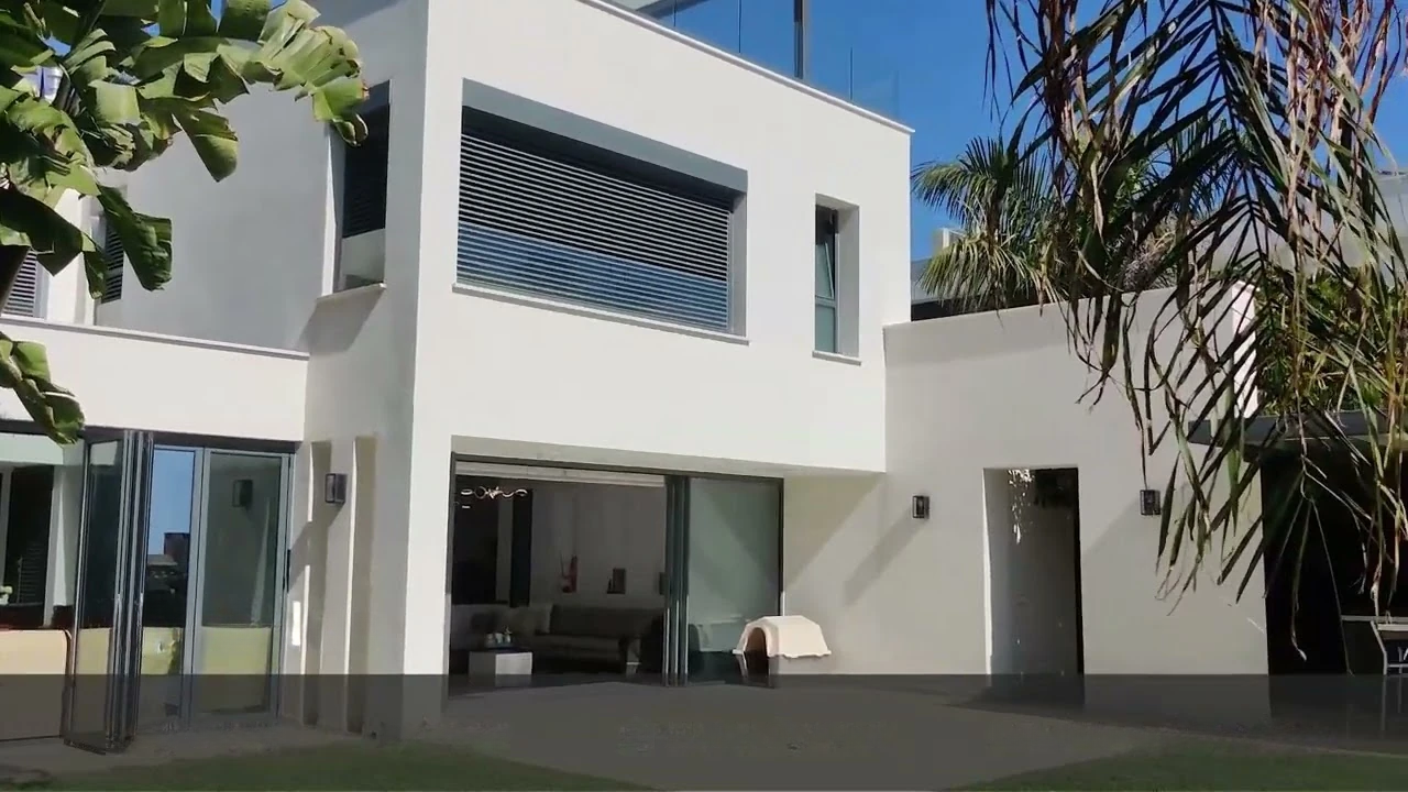 Квартира в Айос-Атанасиосе, Кипр, 500 м² - фото 1